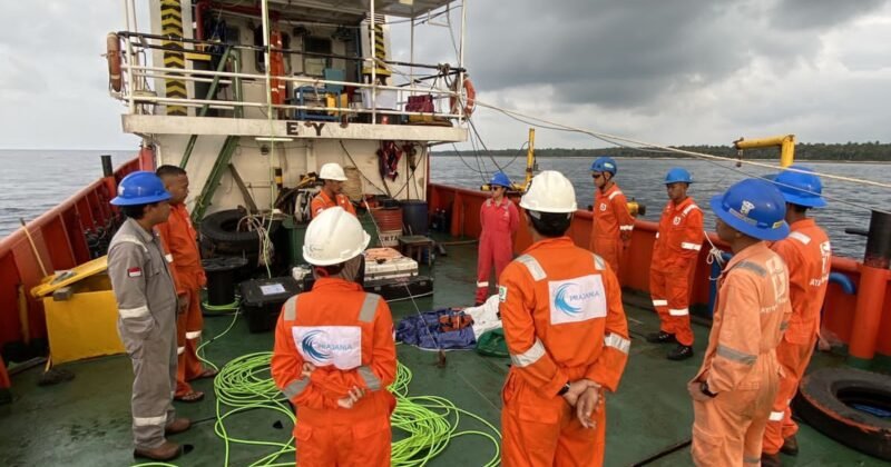 Bathymetric and Geophysical Survey Sepanjang Island