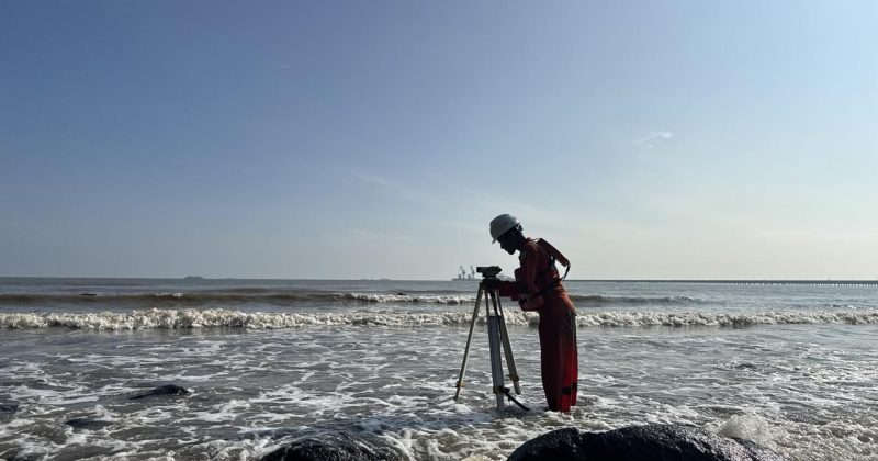 Regular Survey the Elevation of CW Intake Pipe (Offshore) Manholes and Seabed PLTU Batang